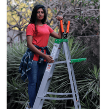 LIBERTI- 6ft Aluminium Step Ladder with tool tray.